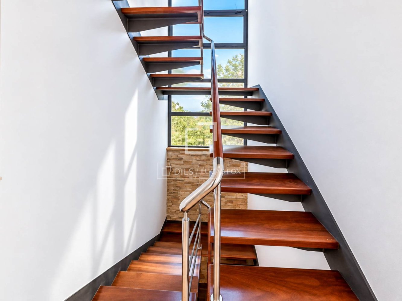 Villa in Sitges, Barcelona, Spain 5 bedrooms, 354 sq.m. No. 198488
