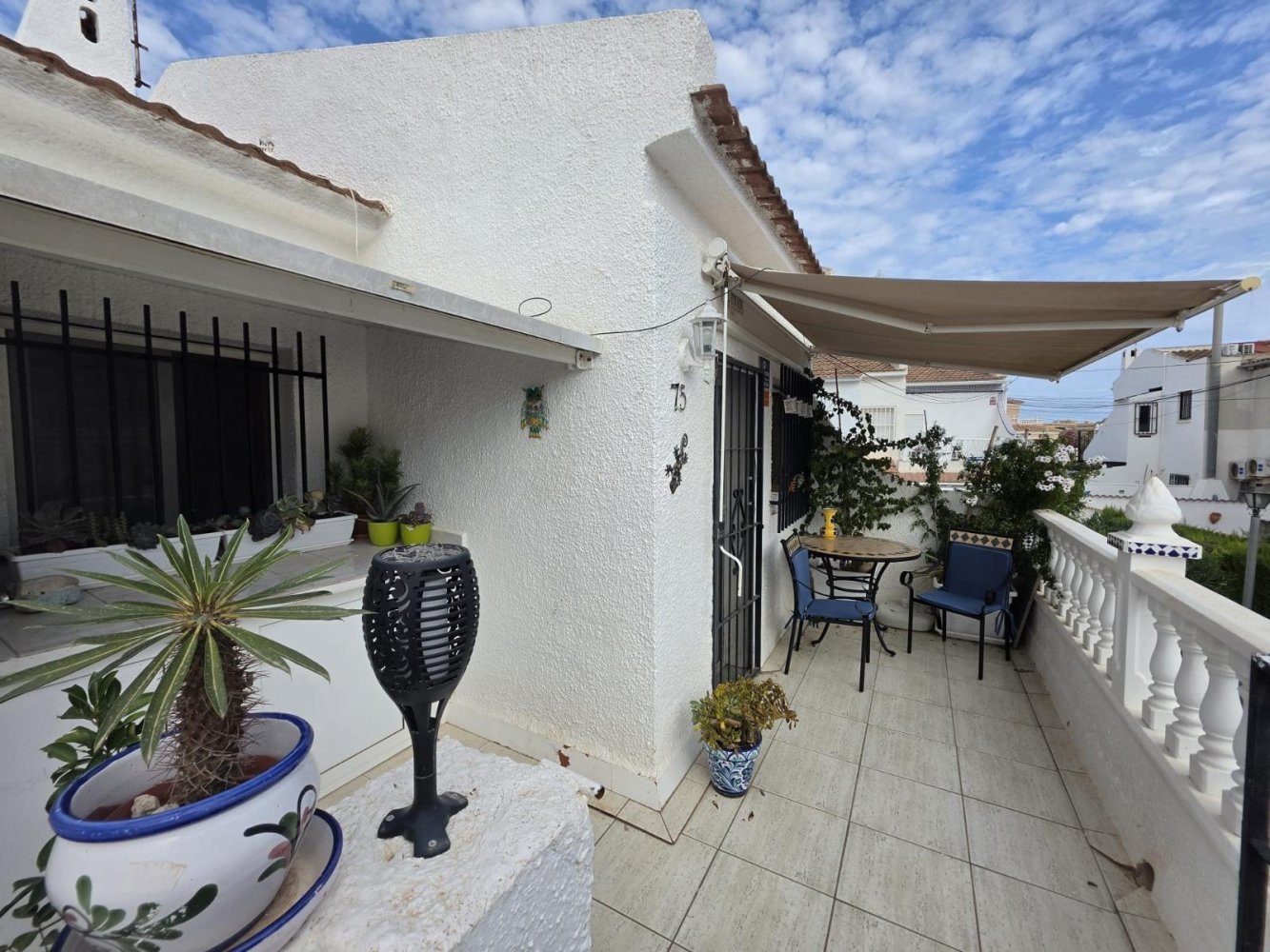 Bungalow a Torrevieja, Alicante, Spagna 1 camera da letto, 65 mq. N° 198158