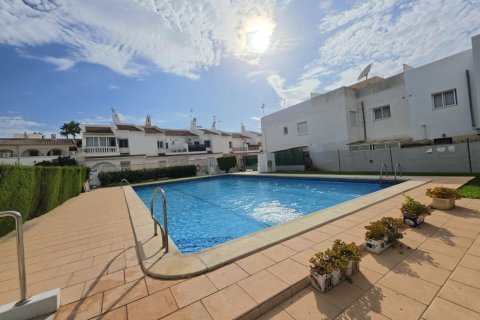 Bungalow in Torrevieja, Alicante, Spain 1 bedroom, 65 sq.m. No. 198158