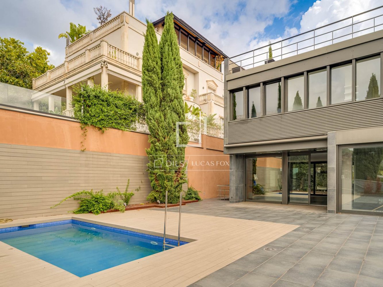 Villa a Barcelona, Spagna 3 camere da letto, 464 mq. N° 197607