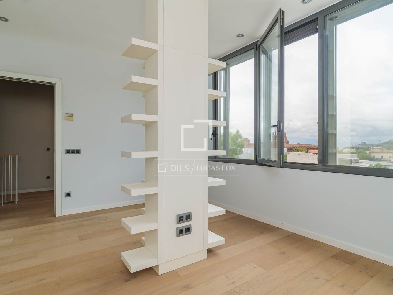 Villa a Barcelona, Spagna 3 camere da letto, 464 mq. N° 197607