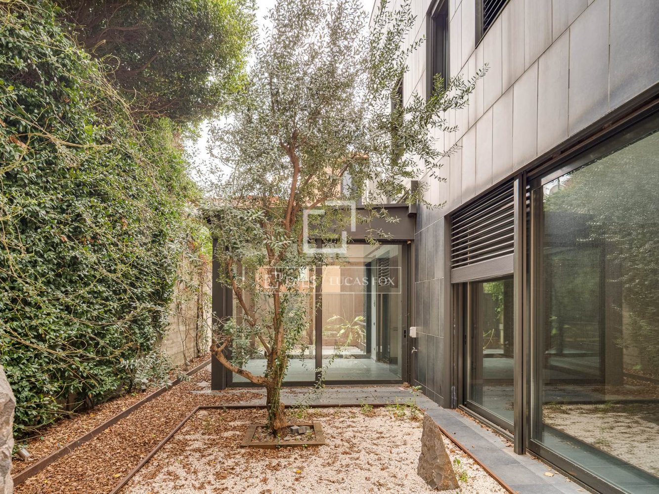 Villa a Barcelona, Spagna 3 camere da letto, 464 mq. N° 197607