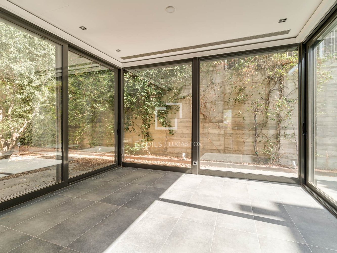 Villa a Barcelona, Spagna 3 camere da letto, 464 mq. N° 197607