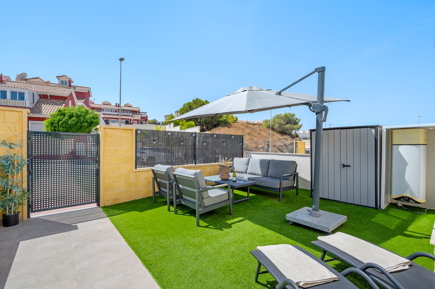 Villa in Alicante, Spain 2 bedrooms,  No. 198889