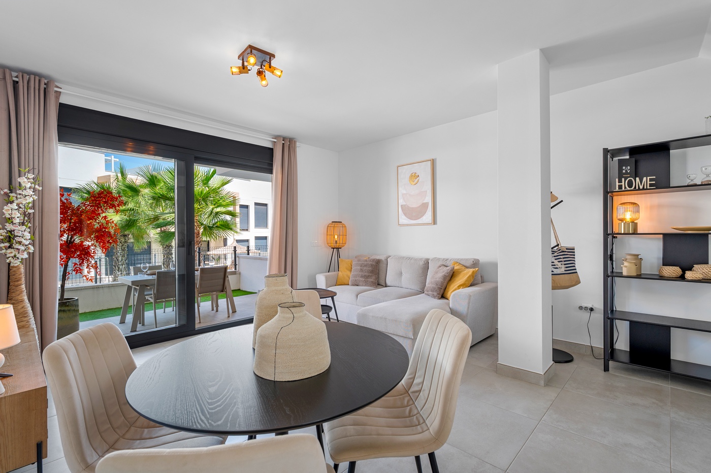 Villa in Alicante, Spain 2 bedrooms,  No. 198889