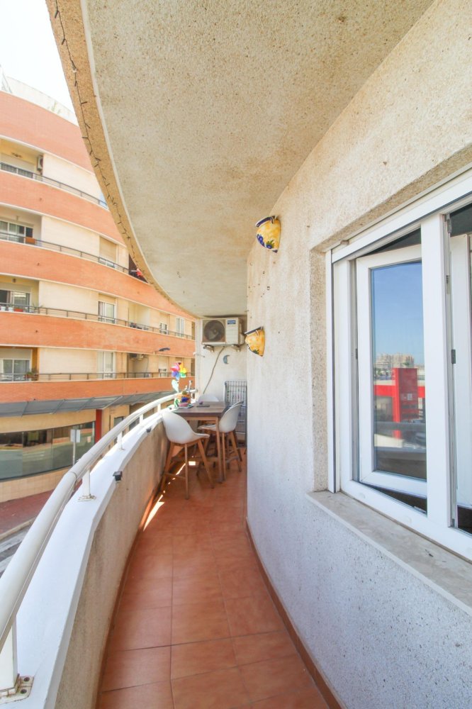 Apartamento en Torrevieja, Alicante, España 3 dormitorios, 126 m2 No. 199859