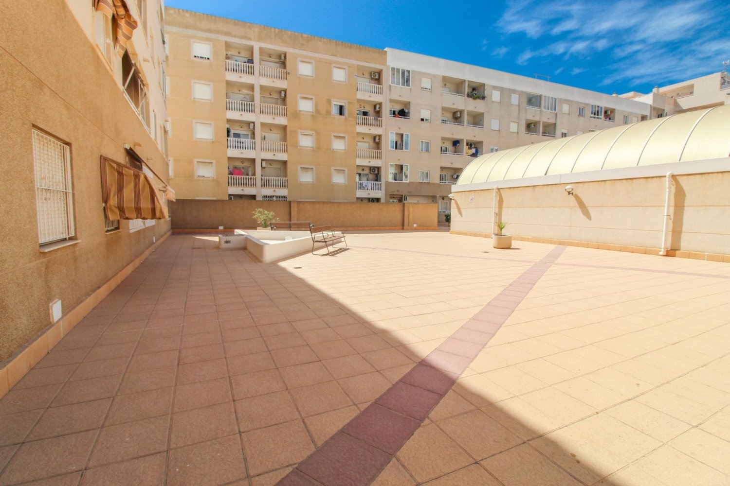 Apartamento en Torrevieja, Alicante, España 3 dormitorios, 126 m2 No. 199859