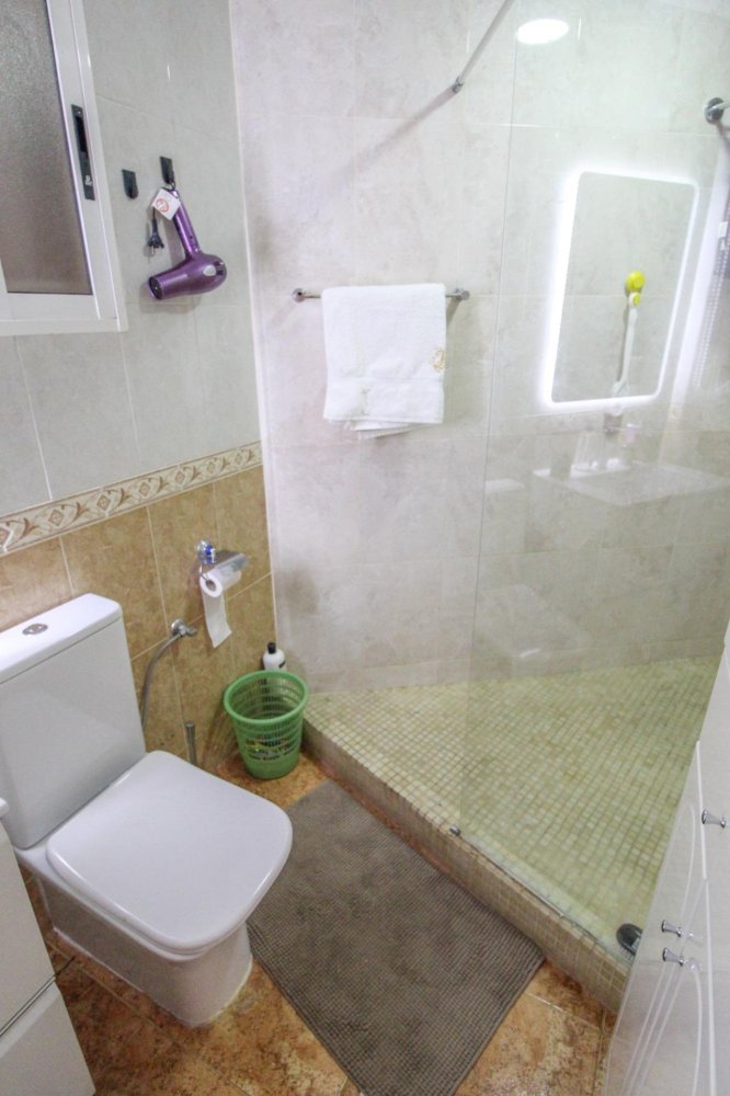 Apartamento en Torrevieja, Alicante, España 3 dormitorios, 126 m2 No. 199859