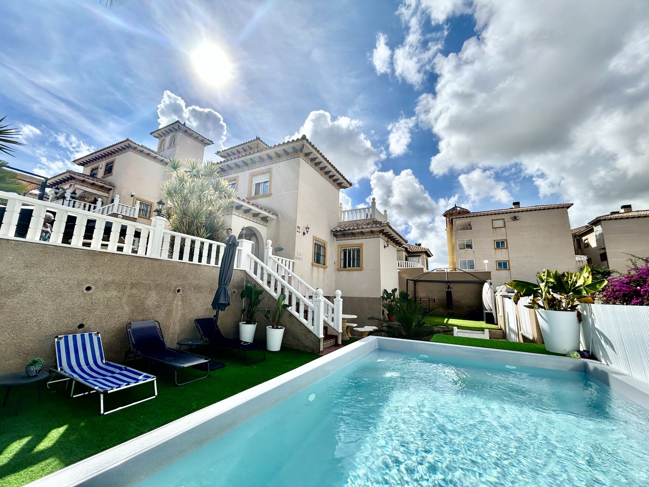 Villa in Villamartin, Alicante, Spain 4 bedrooms, 73 sq.m. No. 199833