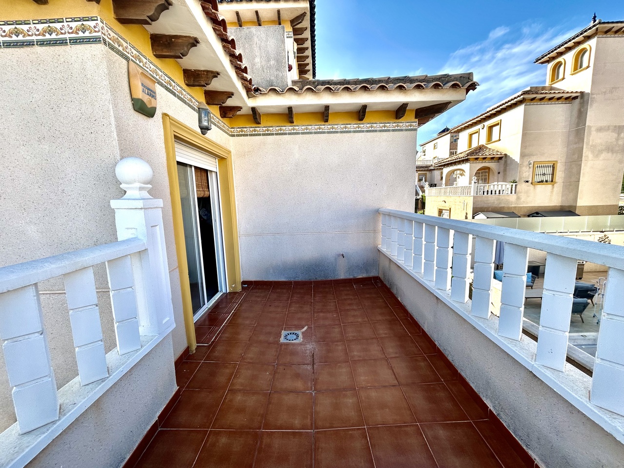 Villa in Villamartin, Alicante, Spain 4 bedrooms, 73 sq.m. No. 199833