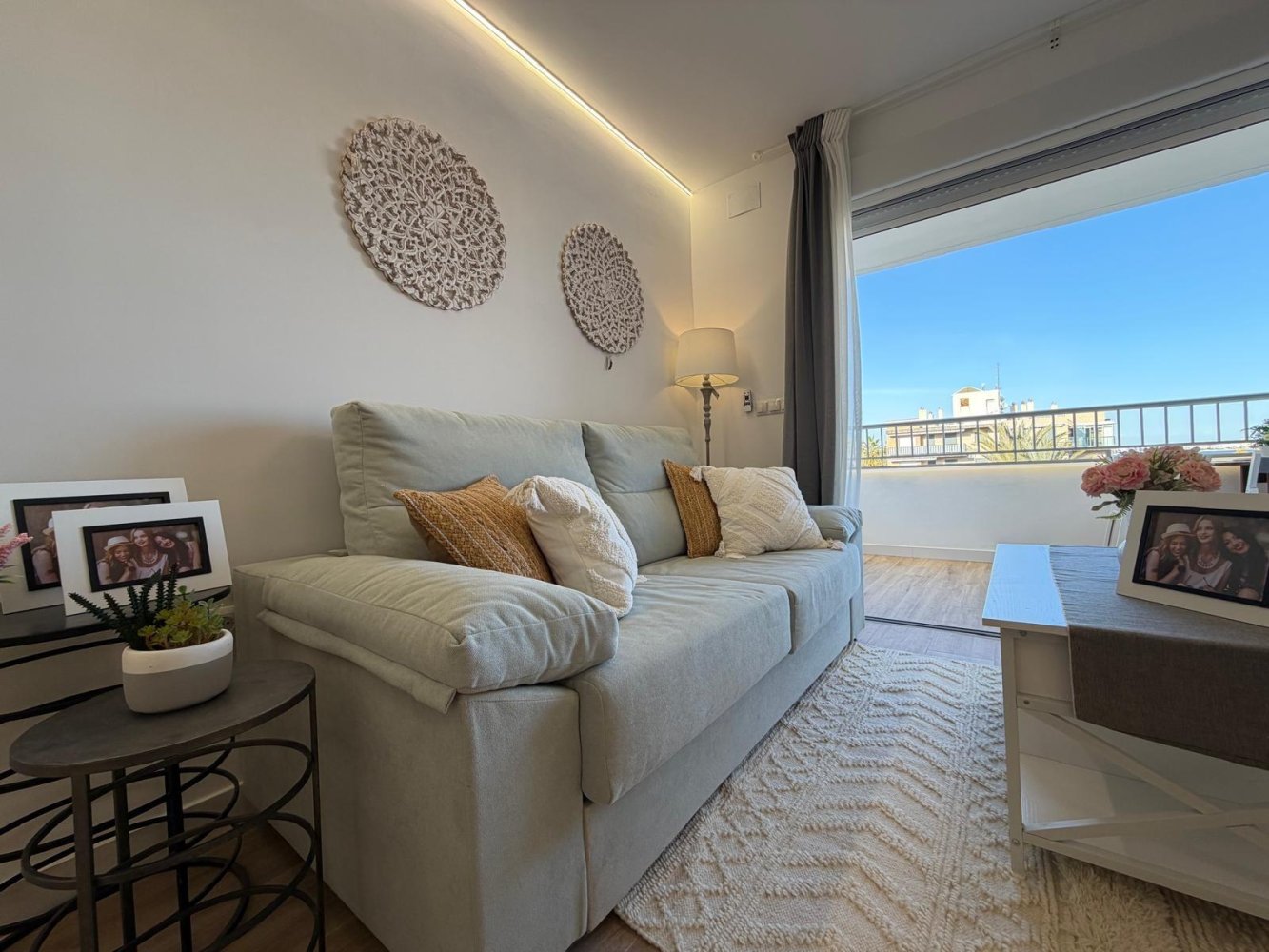 Apartment à Punta Prima, Alicante, Espagne 3 chambres, 92 m2 No. 198048