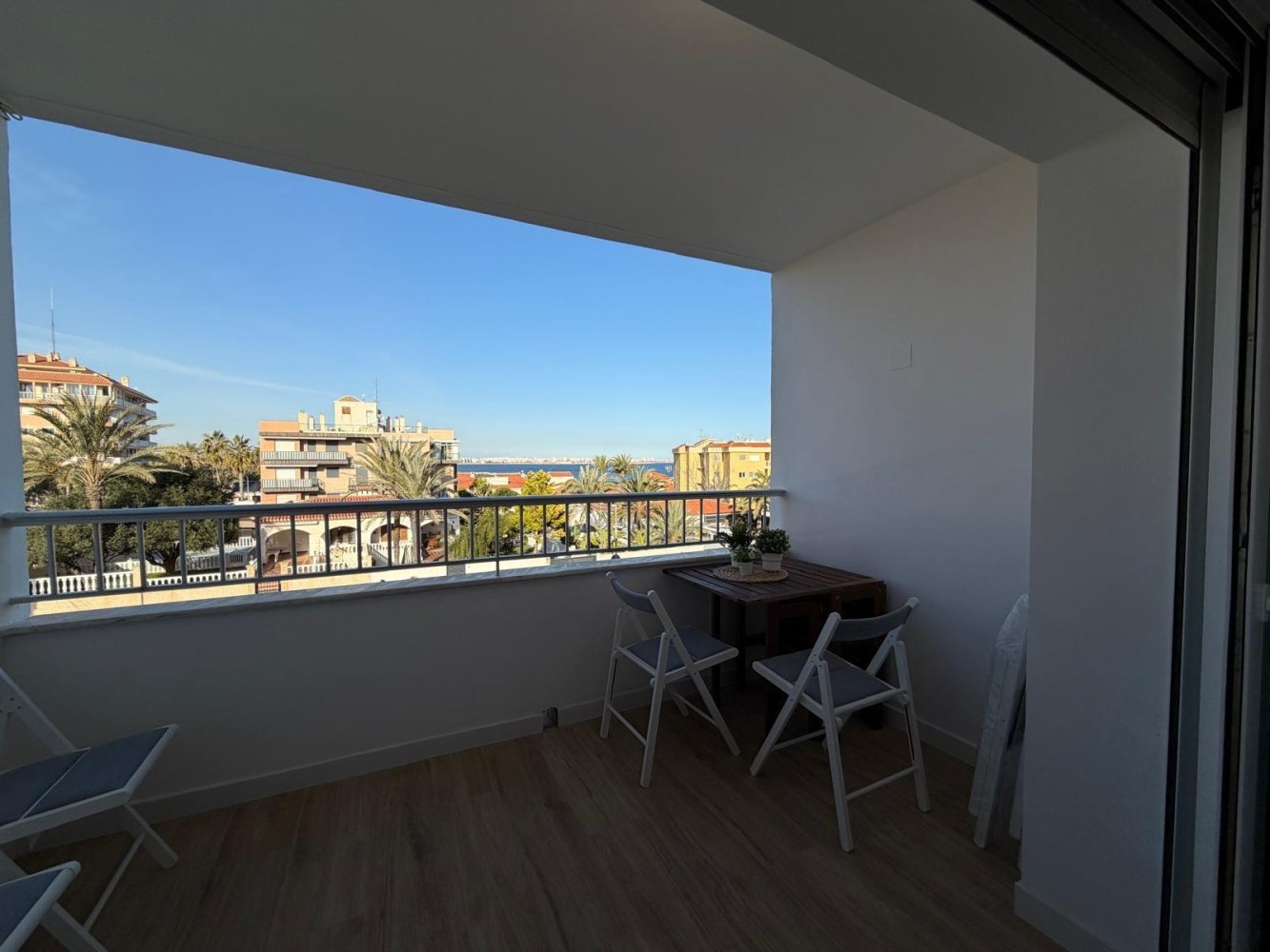 Apartment à Punta Prima, Alicante, Espagne 3 chambres, 92 m2 No. 198048