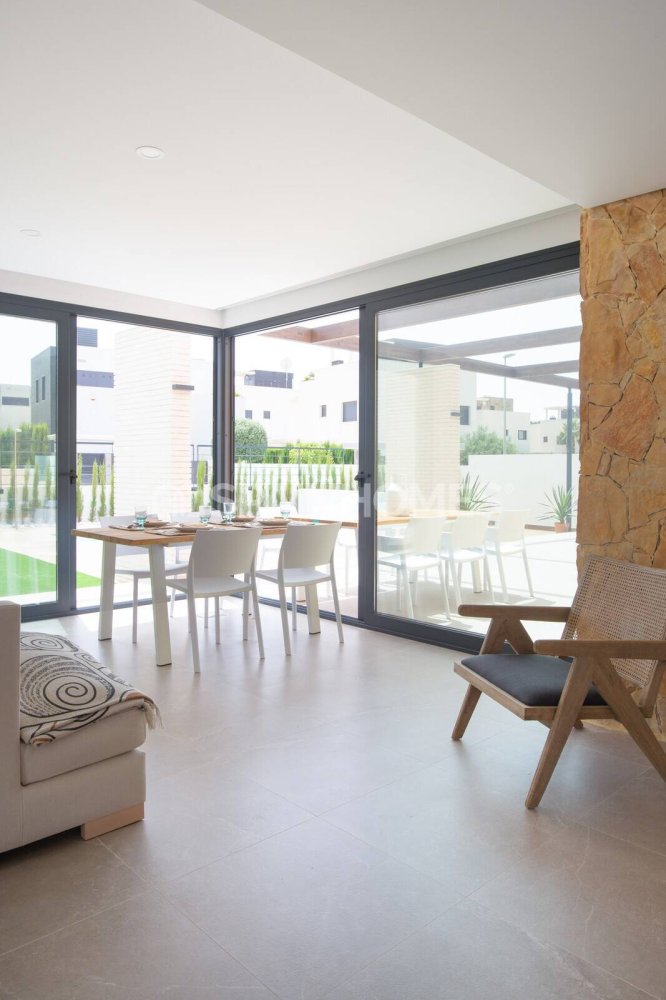 Villa i Orihuela, Alicante, Spanien 4 sovrum, 270 kvm. Nr. 121177