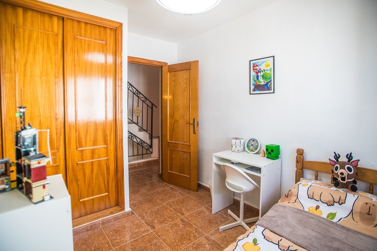 Villa a Vistabella, Alicante, Spagna 3 camere da letto, 110 mq. N° 198270