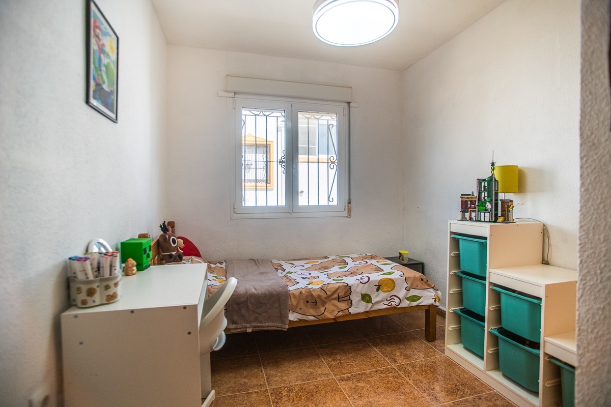 Villa a Vistabella, Alicante, Spagna 3 camere da letto, 110 mq. N° 198270