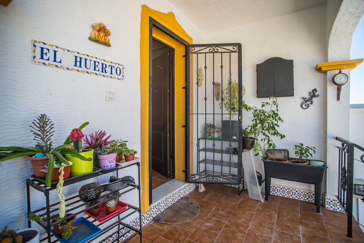 Villa a Vistabella, Alicante, Spagna 3 camere da letto, 110 mq. N° 198270