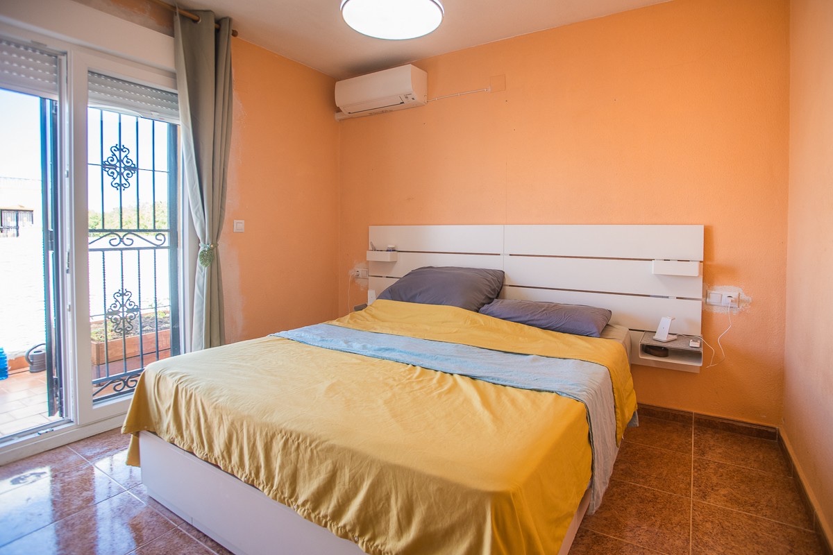 Villa a Vistabella, Alicante, Spagna 3 camere da letto, 110 mq. N° 198270