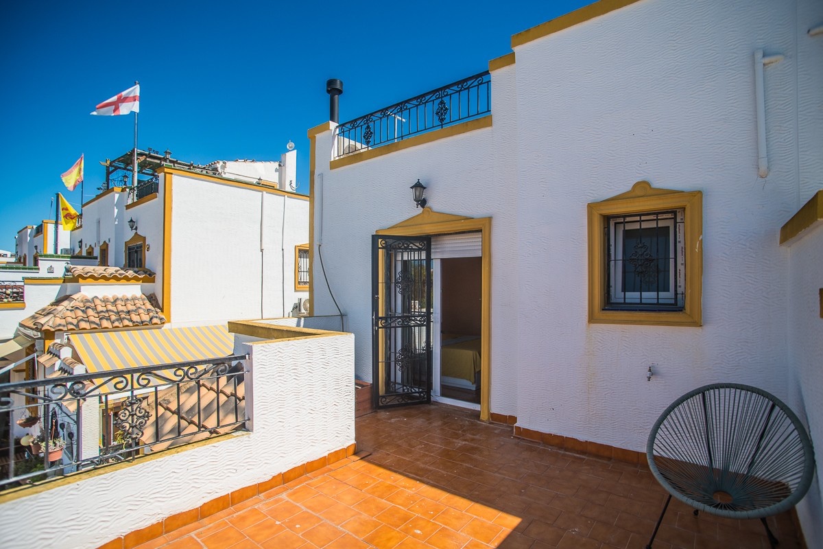 Villa a Vistabella, Alicante, Spagna 3 camere da letto, 110 mq. N° 198270