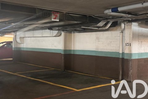Garage i Madrid, Spanien 25 kvm. Nr. 193558