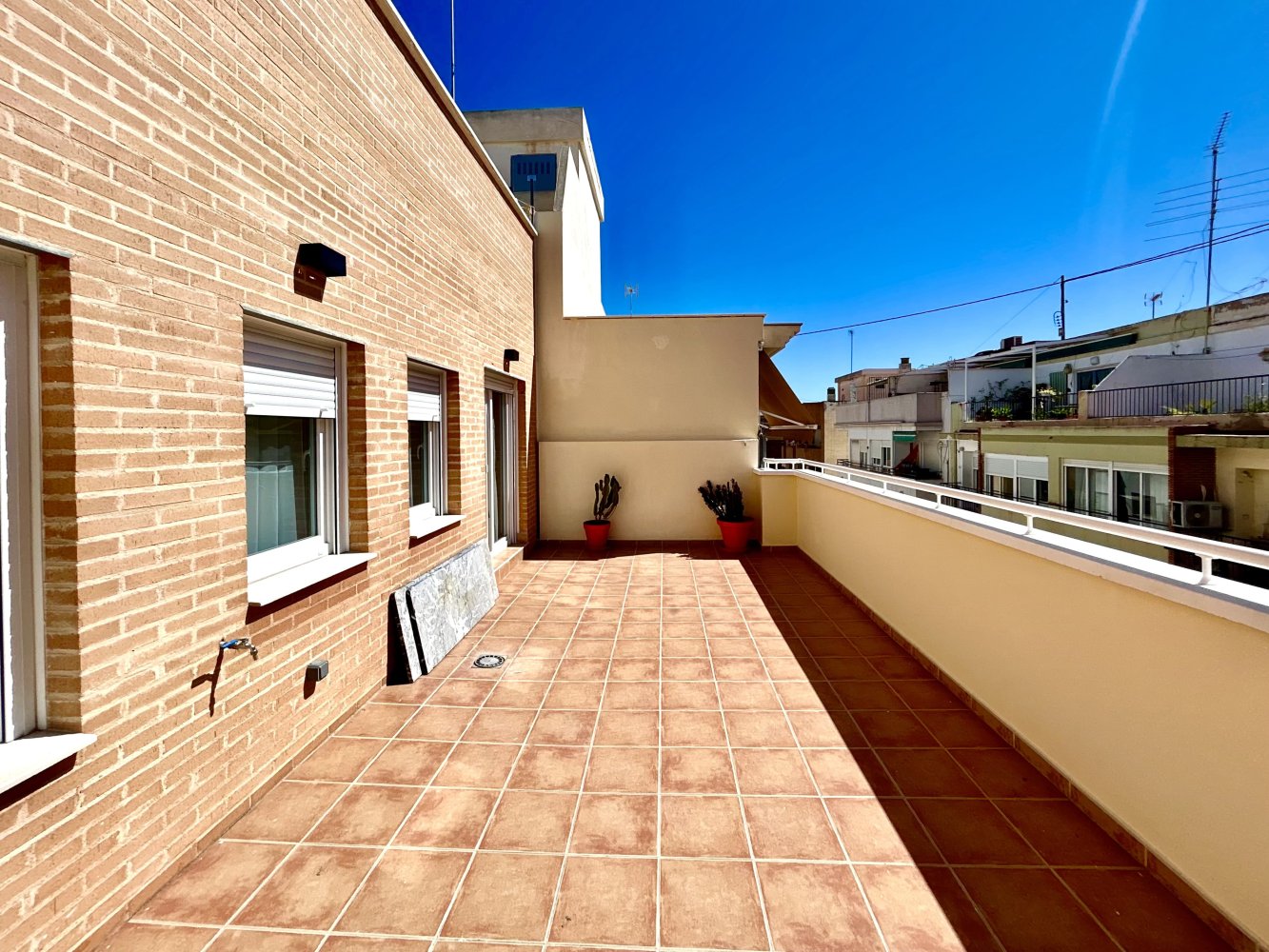 Dzīvoklis Alicante, Spānijā 1 istaba, 84 m2 Nr. 163322