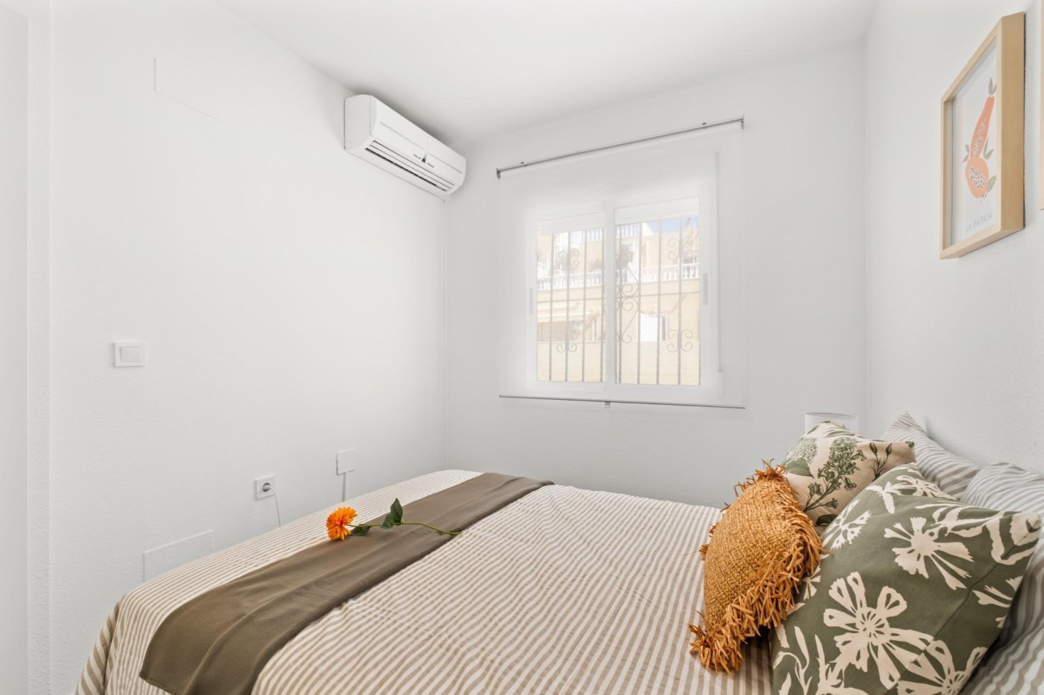 House in Alicante, Spain 75 sq.m. No. 198145