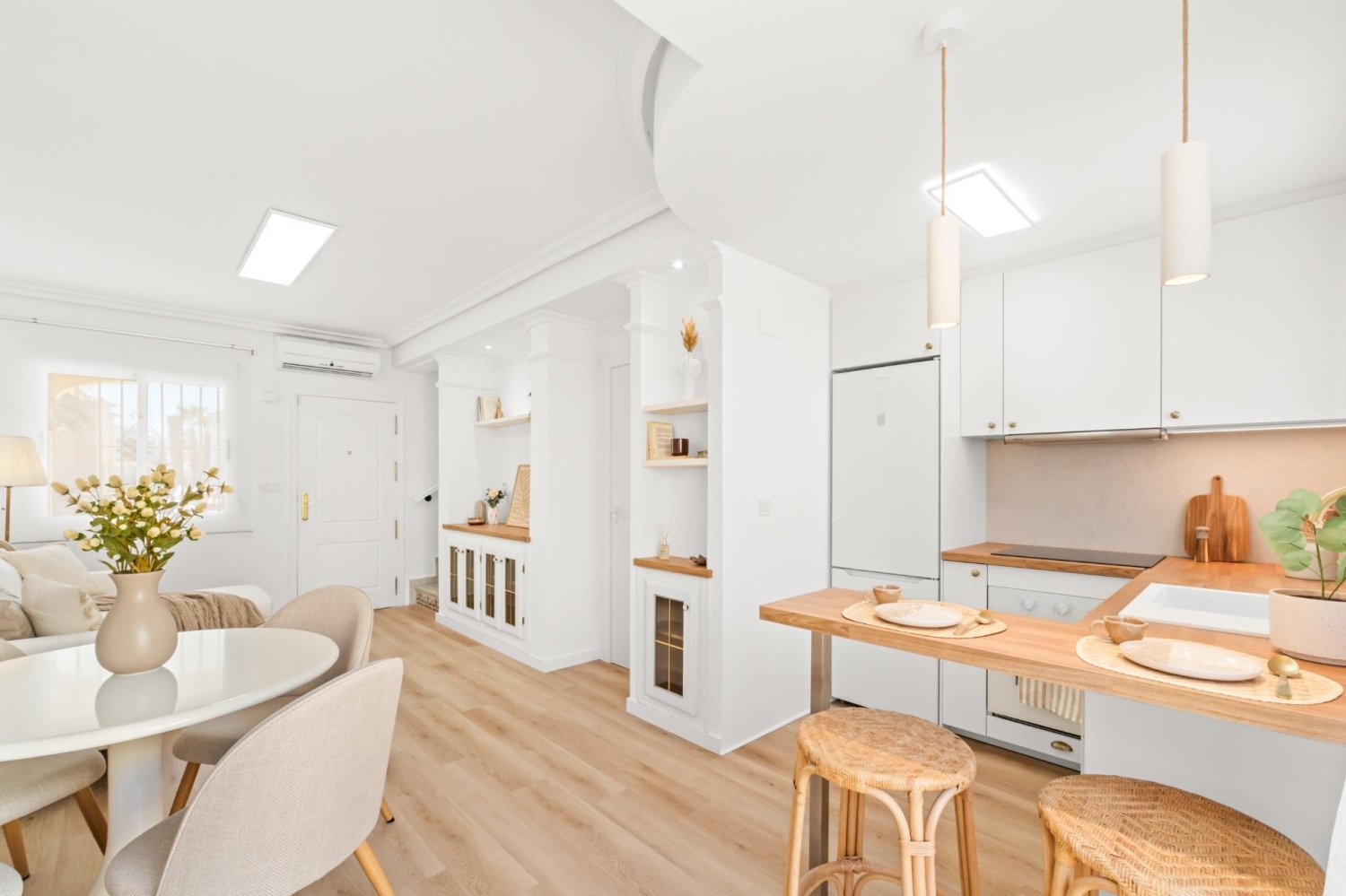 House in Alicante, Spain 75 sq.m. No. 198145