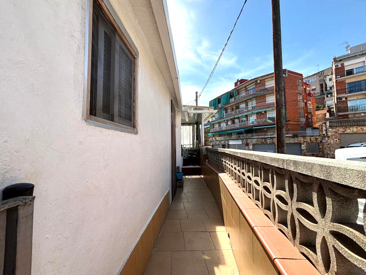 Lägenhet i Santa Coloma de Gramenet, Barcelona, Spanien 2 sovrum, 35 kvm. Nr. 197552