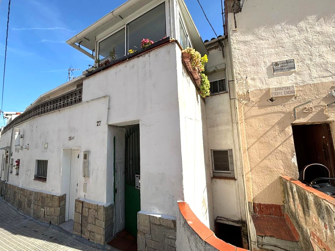 Lägenhet i Santa Coloma de Gramenet, Barcelona, Spanien 2 sovrum, 35 kvm. Nr. 197552