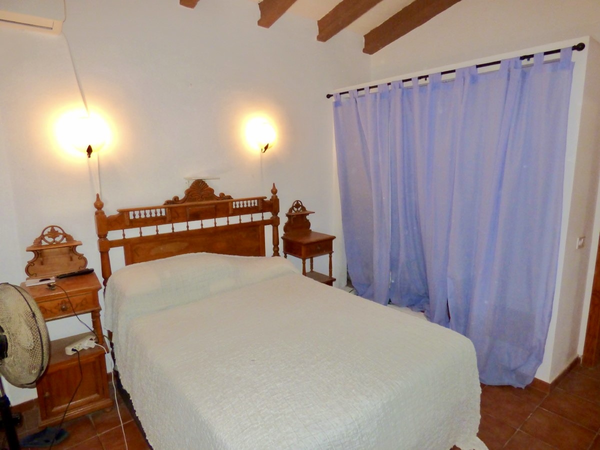 Villa i Relleu, Alicante, Spanien 3 sovrum, 133 kvm. Nr. 198475