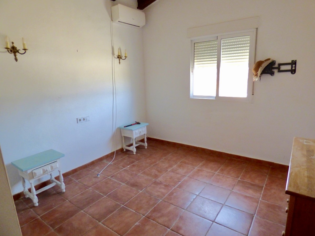 Villa i Relleu, Alicante, Spanien 3 sovrum, 133 kvm. Nr. 198475