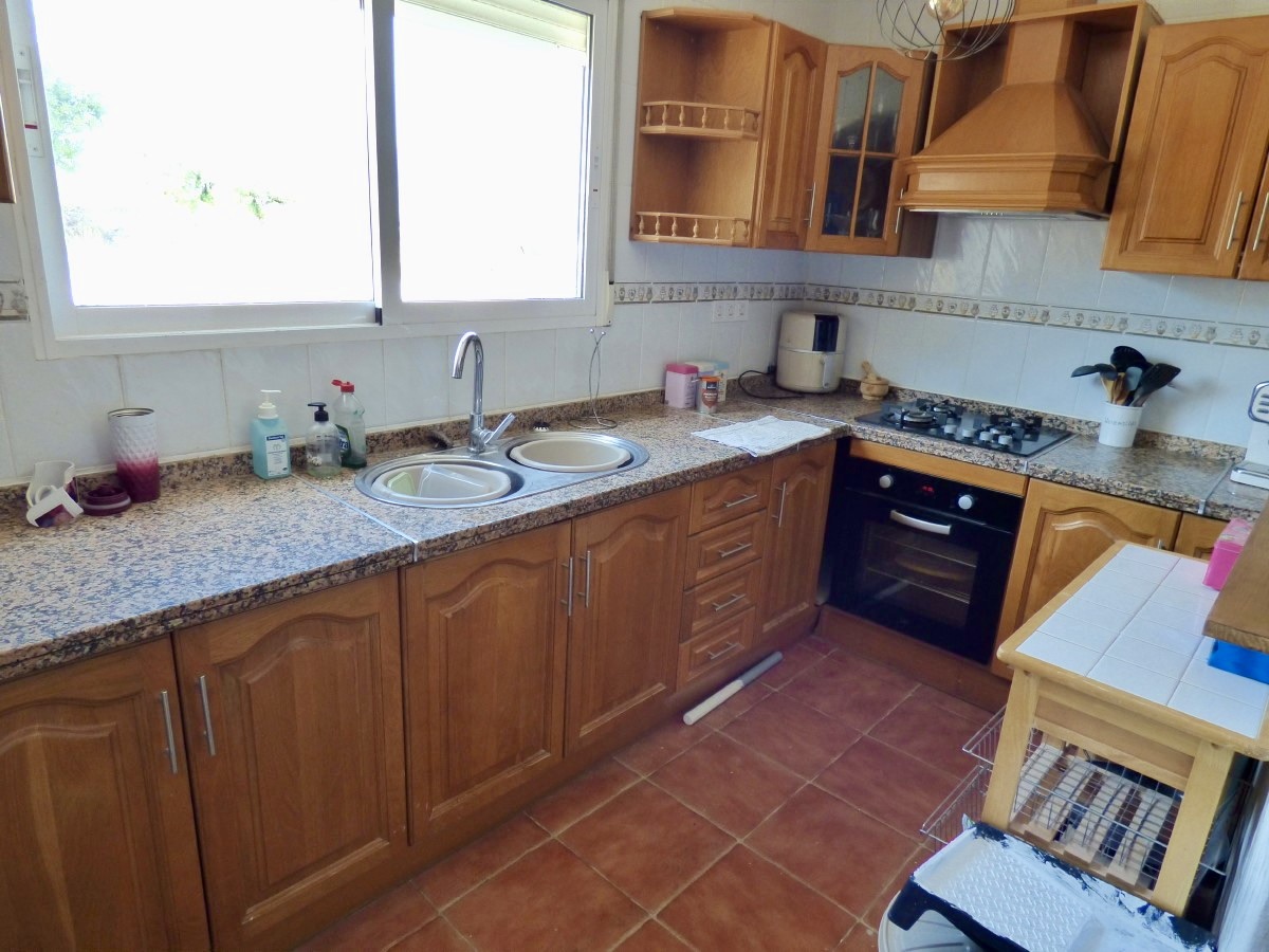 Villa i Relleu, Alicante, Spanien 3 sovrum, 133 kvm. Nr. 198475