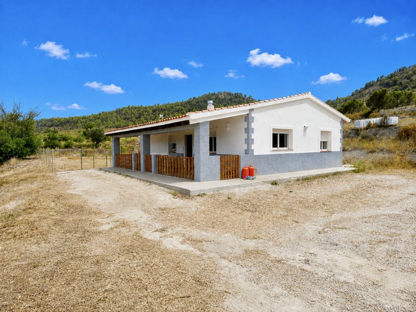 Villa i Relleu, Alicante, Spanien 3 sovrum, 133 kvm. Nr. 198475
