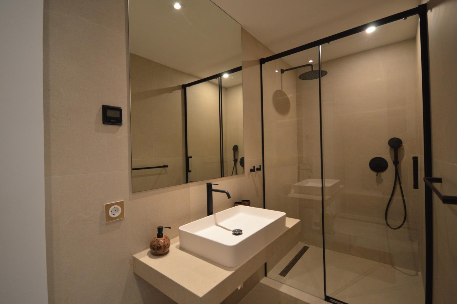 Villa i Algorfa, Alicante, Spanien 5 sovrum, 318 kvm. Nr. 198447