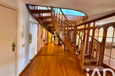 Duplex in Vic, Barcelona, Spain 222 sq.m. No. 199624