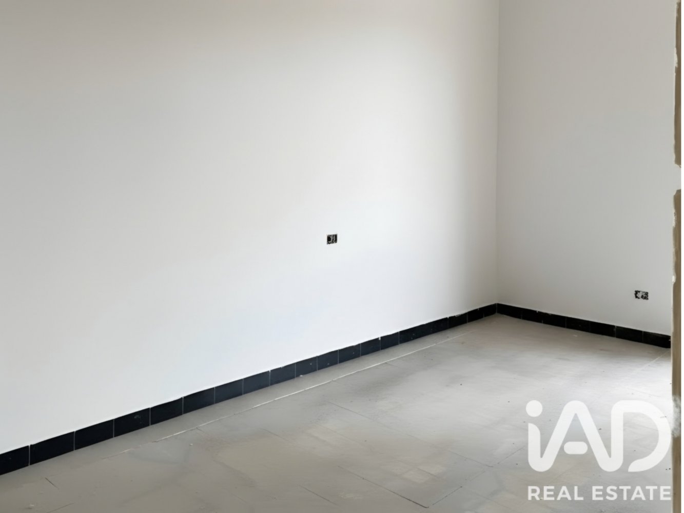Commercial property in Alginet, Valencia, Spain 356 sq.m. No. 198671