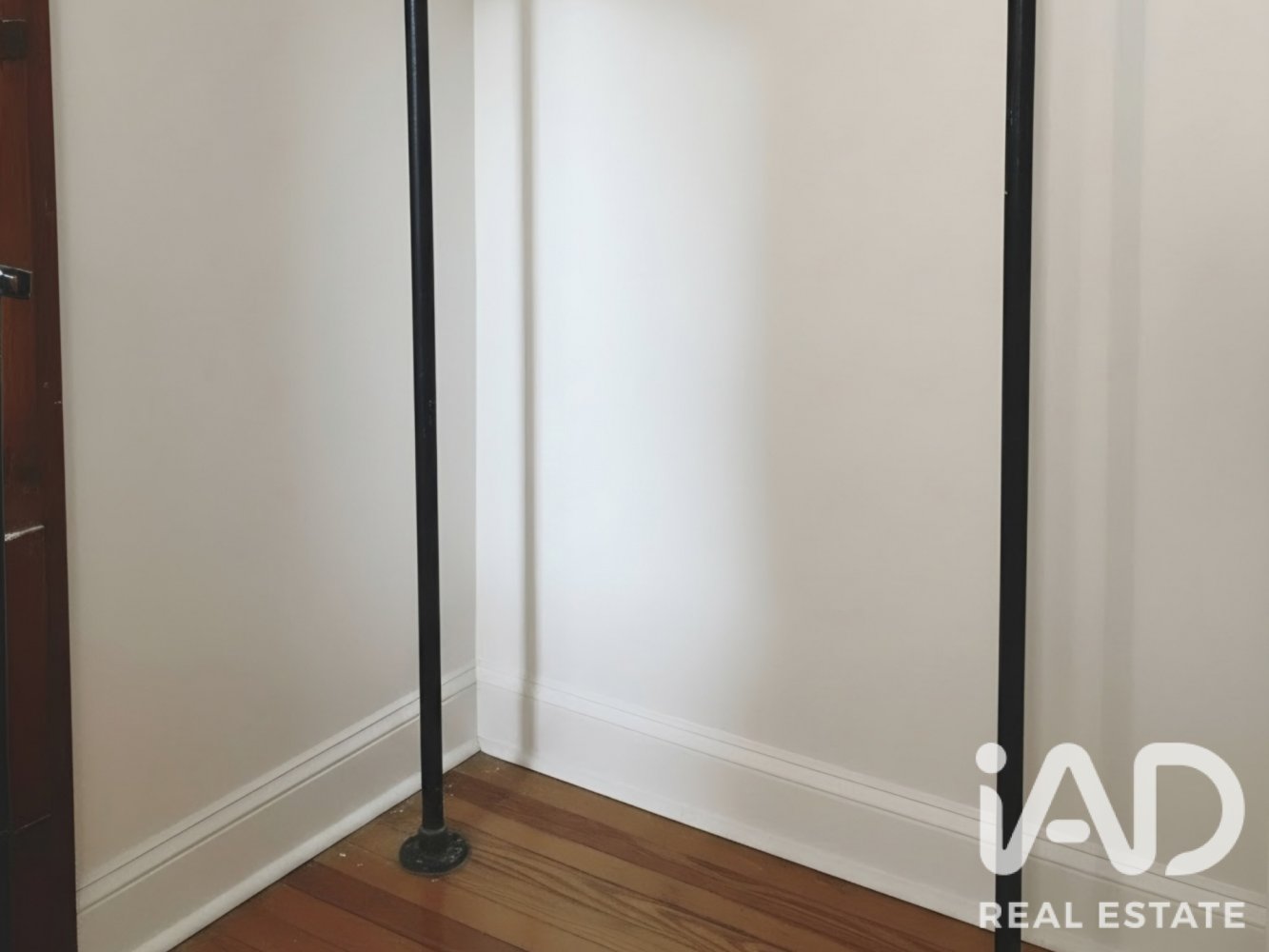 Commercial property in Alginet, Valencia, Spain 356 sq.m. No. 198671