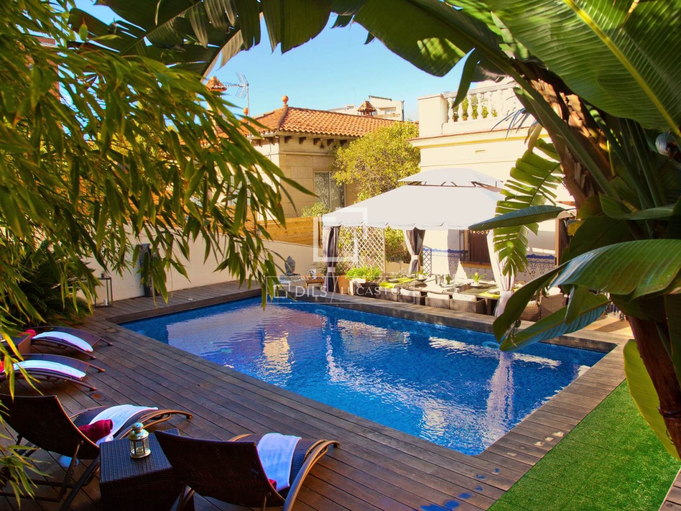 Villa in Barcelona, Spanien 8 Schlafzimmer, 550 m2 Nr. 199990