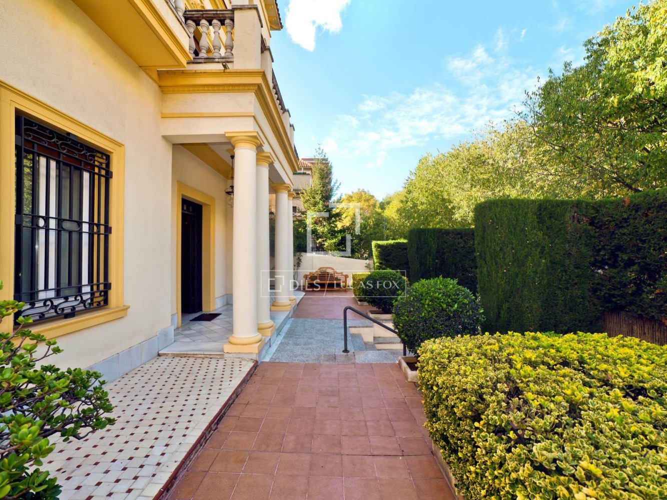 Villa in Barcelona, Spanien 8 Schlafzimmer, 550 m2 Nr. 199990