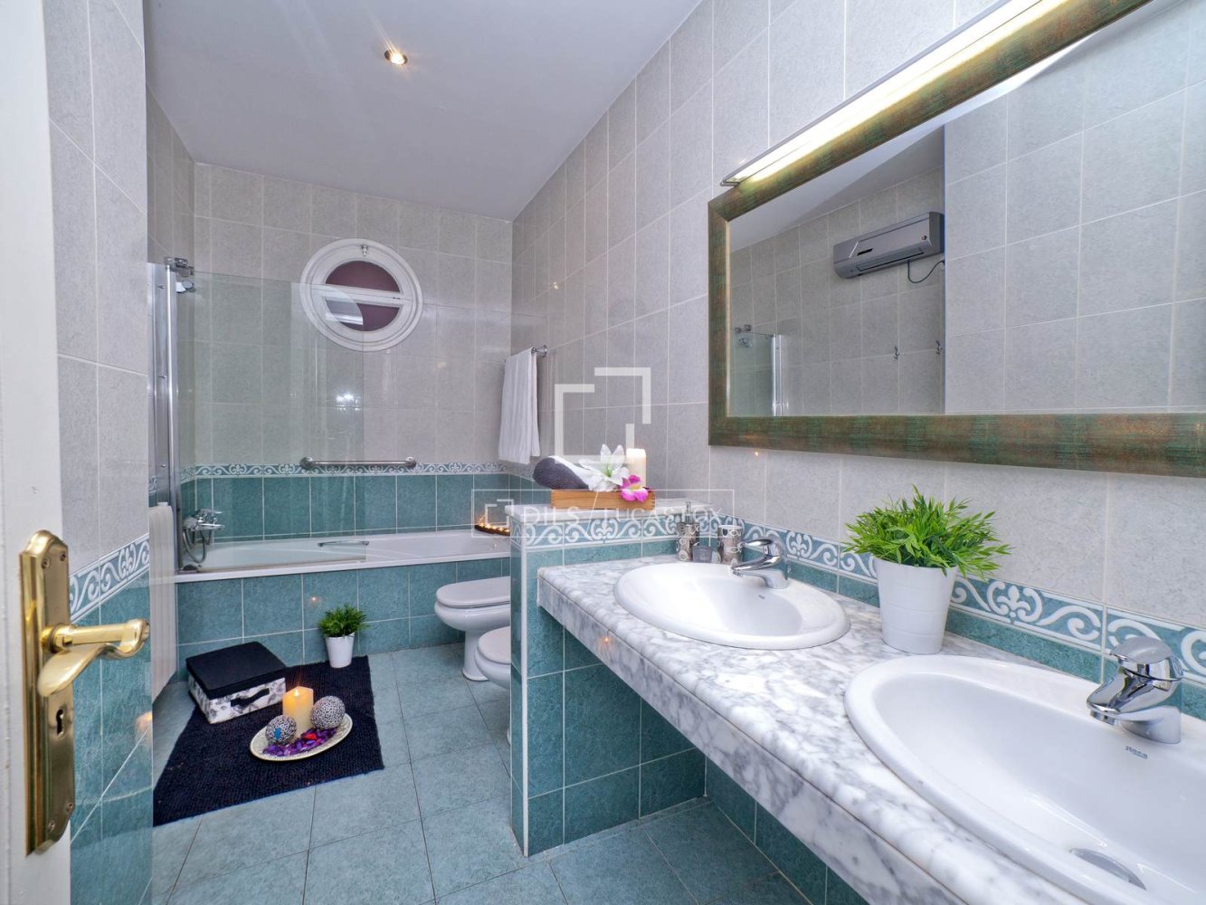Villa in Barcelona, Spanien 8 Schlafzimmer, 550 m2 Nr. 199990