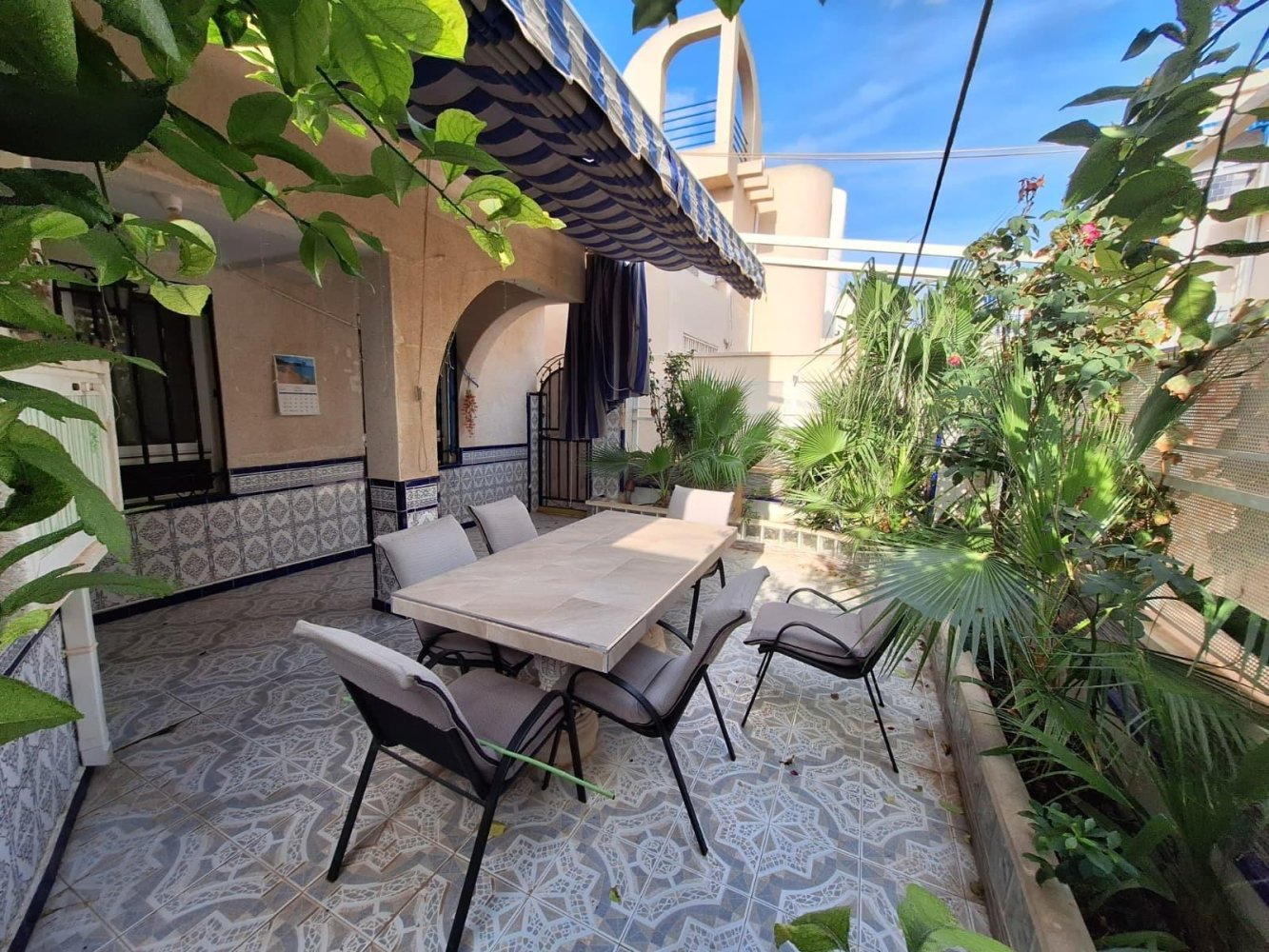 Kaupunkipientalo Torrevieja, Alicante, Espanja 5 makuuhuonetta, 97 m2 No. 199098
