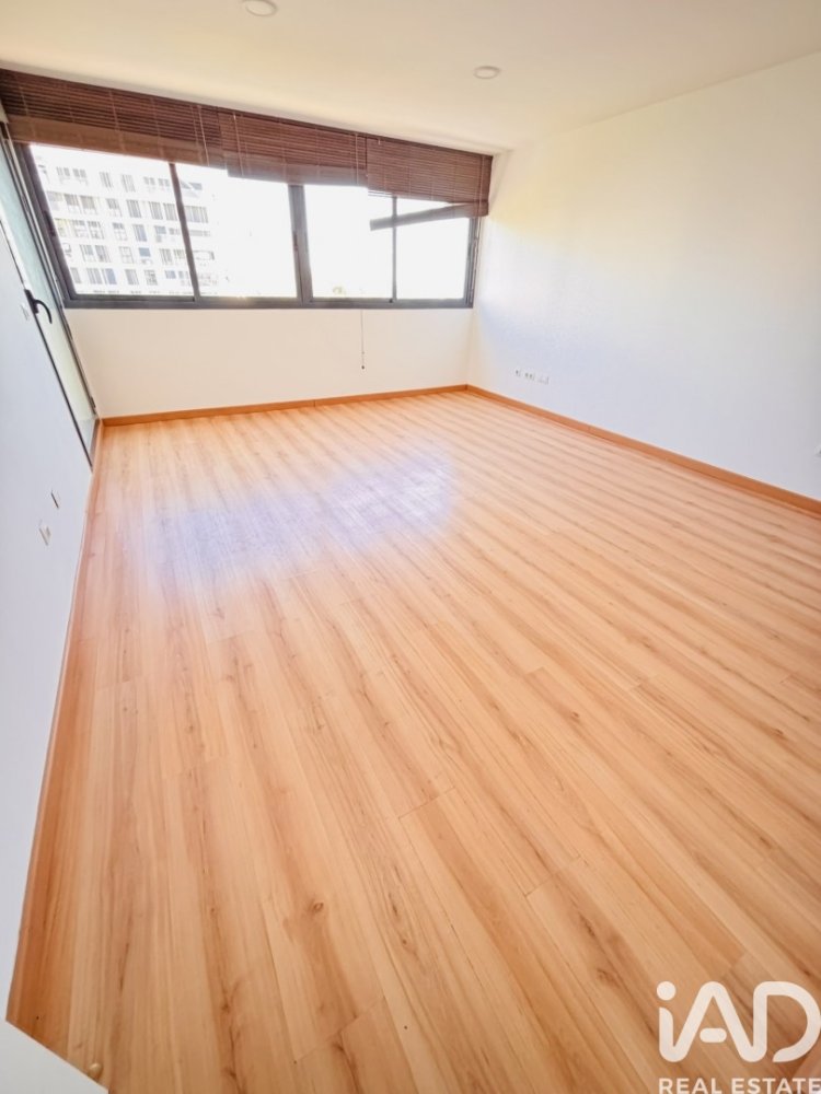 Apartment in Alicante, Spain 4 bedrooms, 100 sq.m. No. 198619