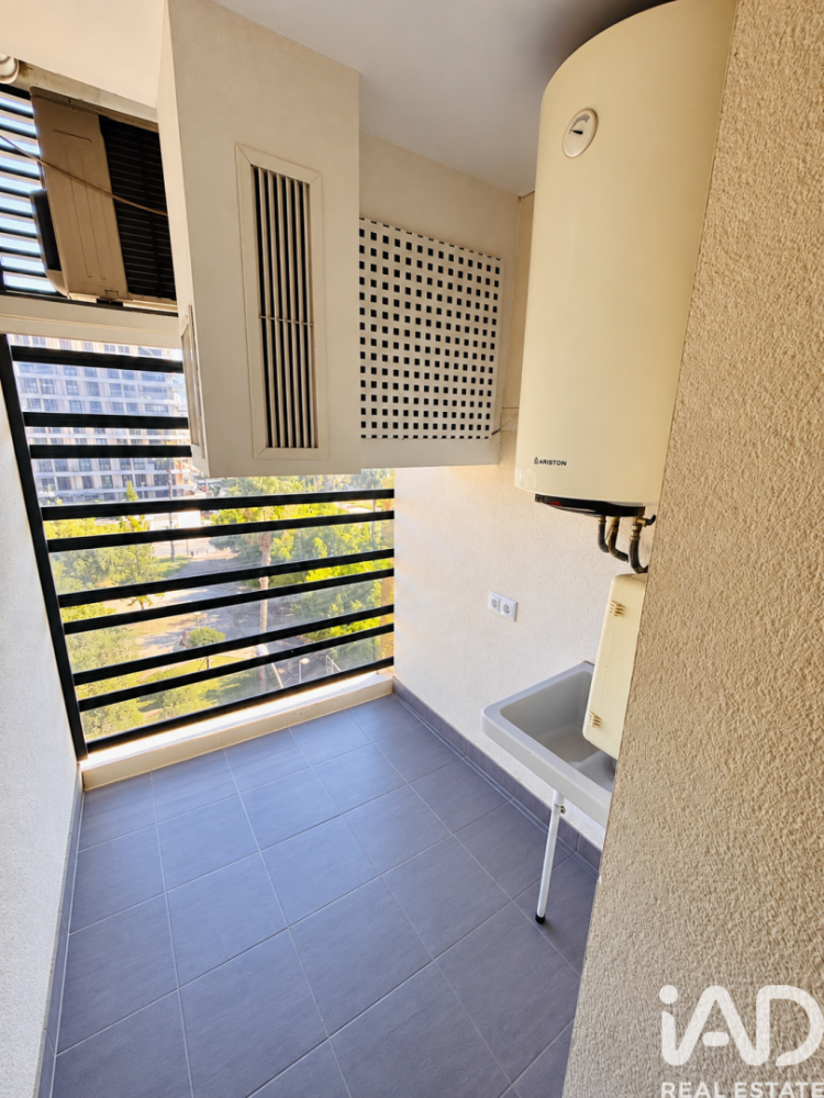 Apartment in Alicante, Spain 4 bedrooms, 100 sq.m. No. 198619