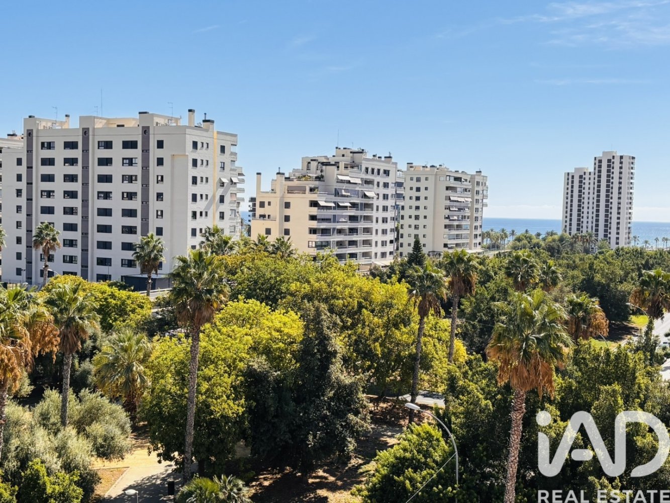 Apartment in Alicante, Spain 4 bedrooms, 100 sq.m. No. 198619