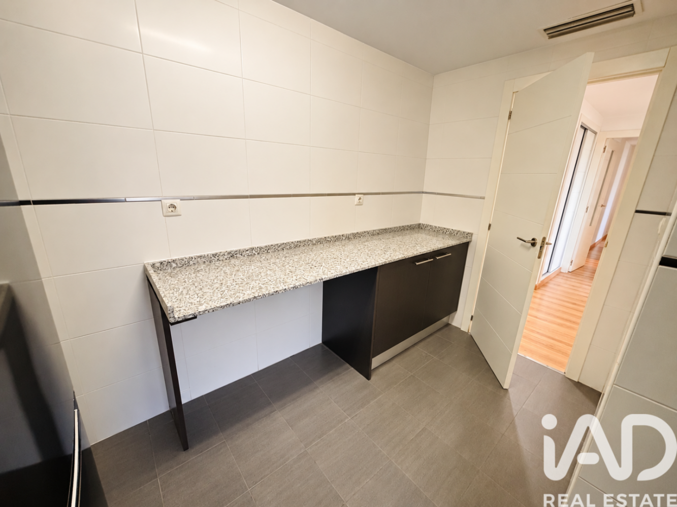 Apartment in Alicante, Spain 4 bedrooms, 100 sq.m. No. 198619