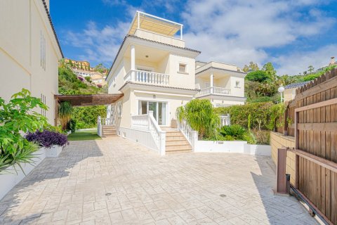Villa à El Campello, Alicante, Espagne 5 chambres, 245 m2 No. 197279