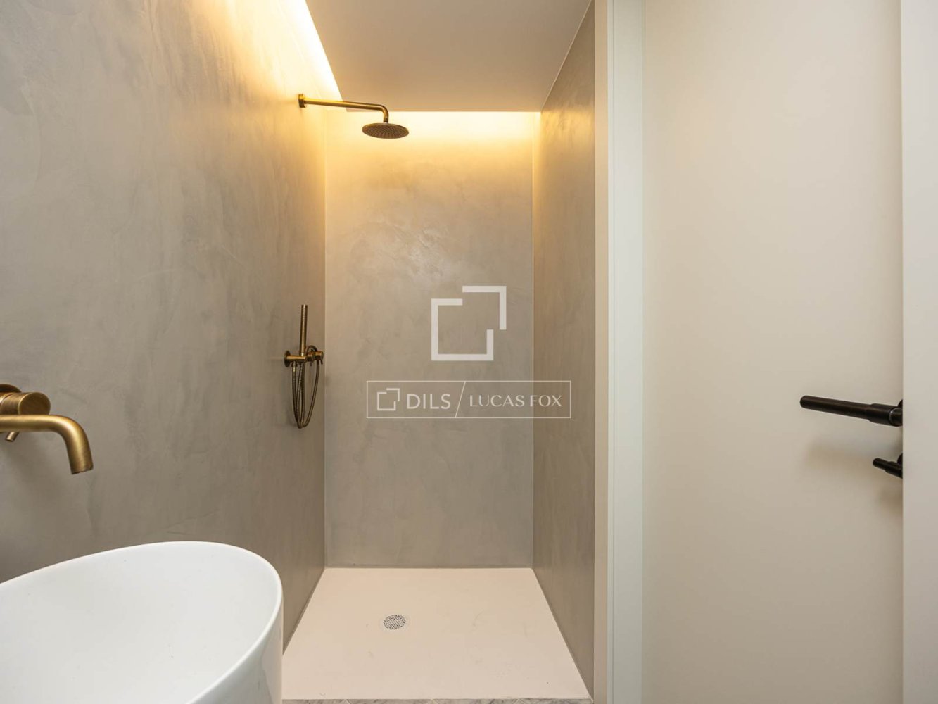 Apartment in Barcelona, Spain 1 bedroom, 132 sq.m. No. 198487