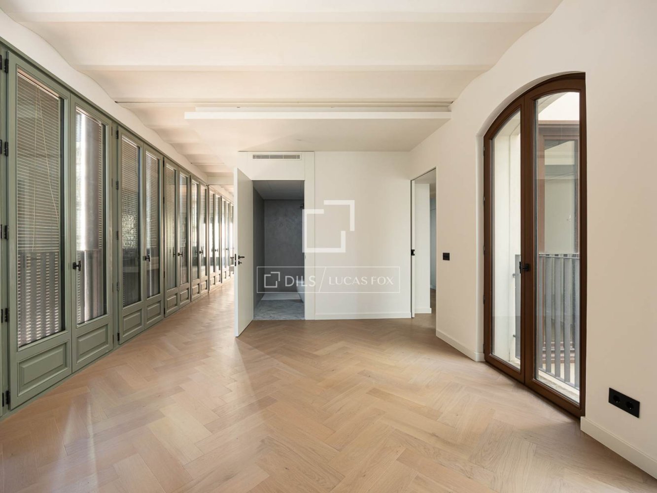 Apartment à Barcelona, Espagne 1 chambre, 132 m2 No. 198487