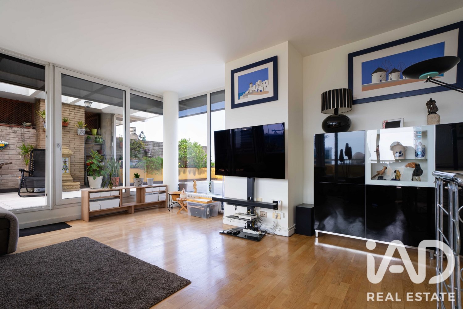 Dvīņu māja Barcelona, Spānijā 3 istabas, 246 m2 Nr. 197722