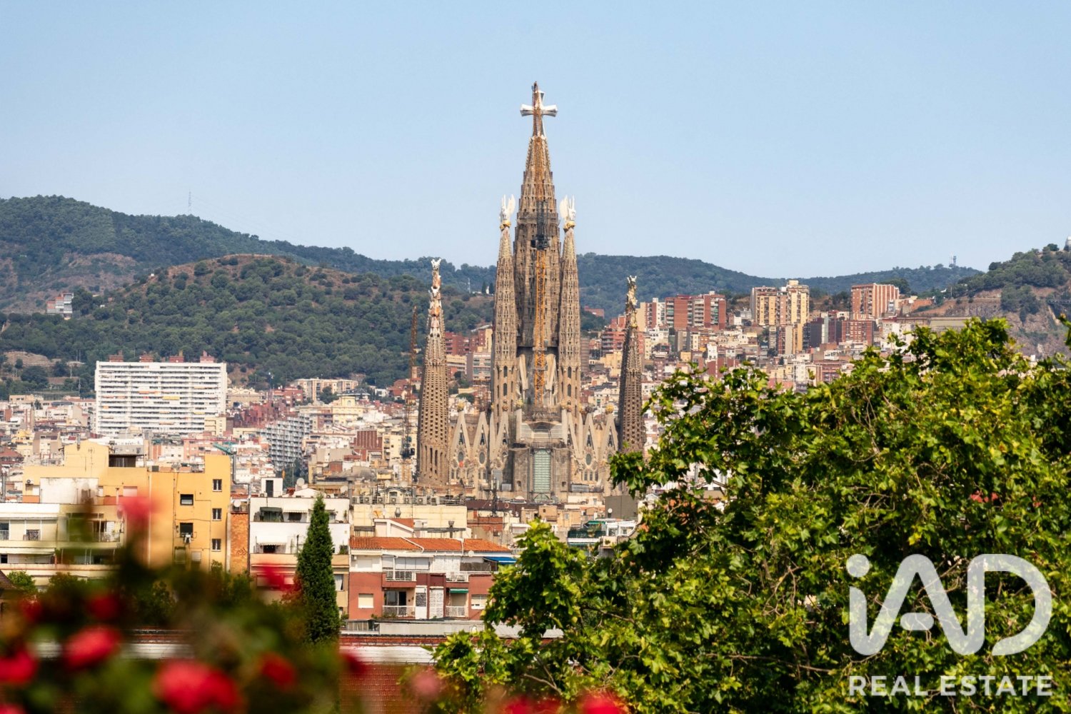 Dvīņu māja Barcelona, Spānijā 3 istabas, 246 m2 Nr. 197722