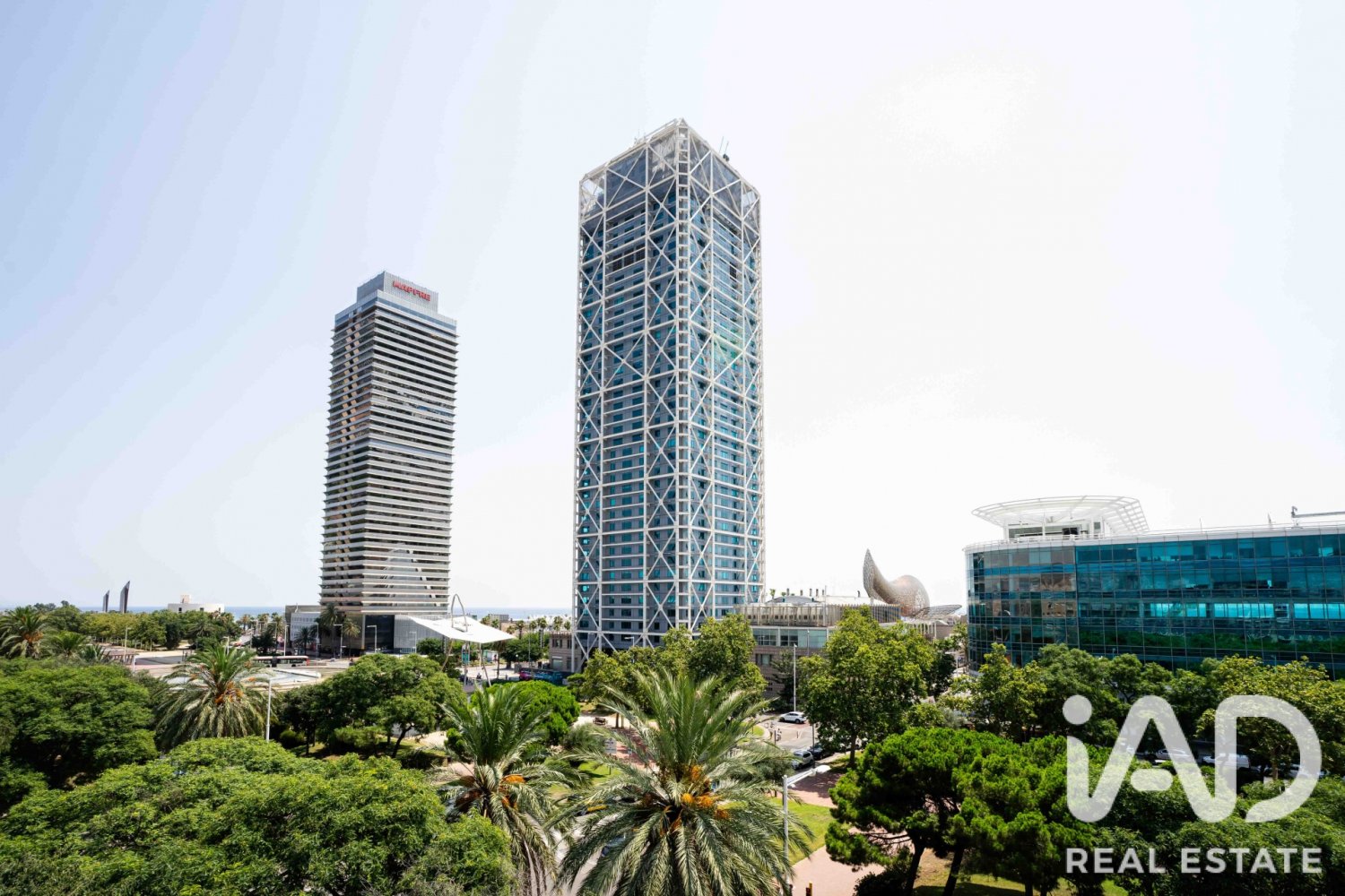 Dvīņu māja Barcelona, Spānijā 3 istabas, 246 m2 Nr. 197722